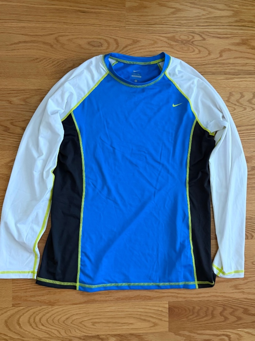 Nike Swim Dri-FIT Women's Rash Guard (L)